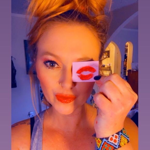 Meet your Posher, Dre 20% off 3 items, make an offer! - Picture 1 of 11